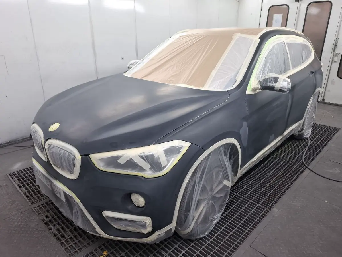 BMW X1 · Preparación y pintura — Antes